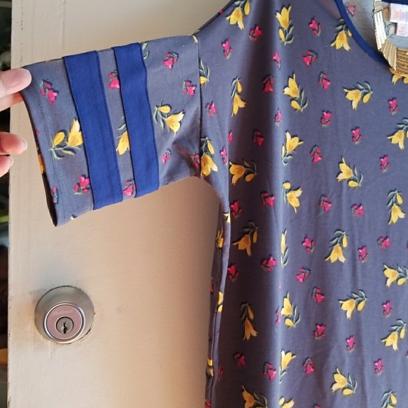 LulaRoe - Picture 3 of 3